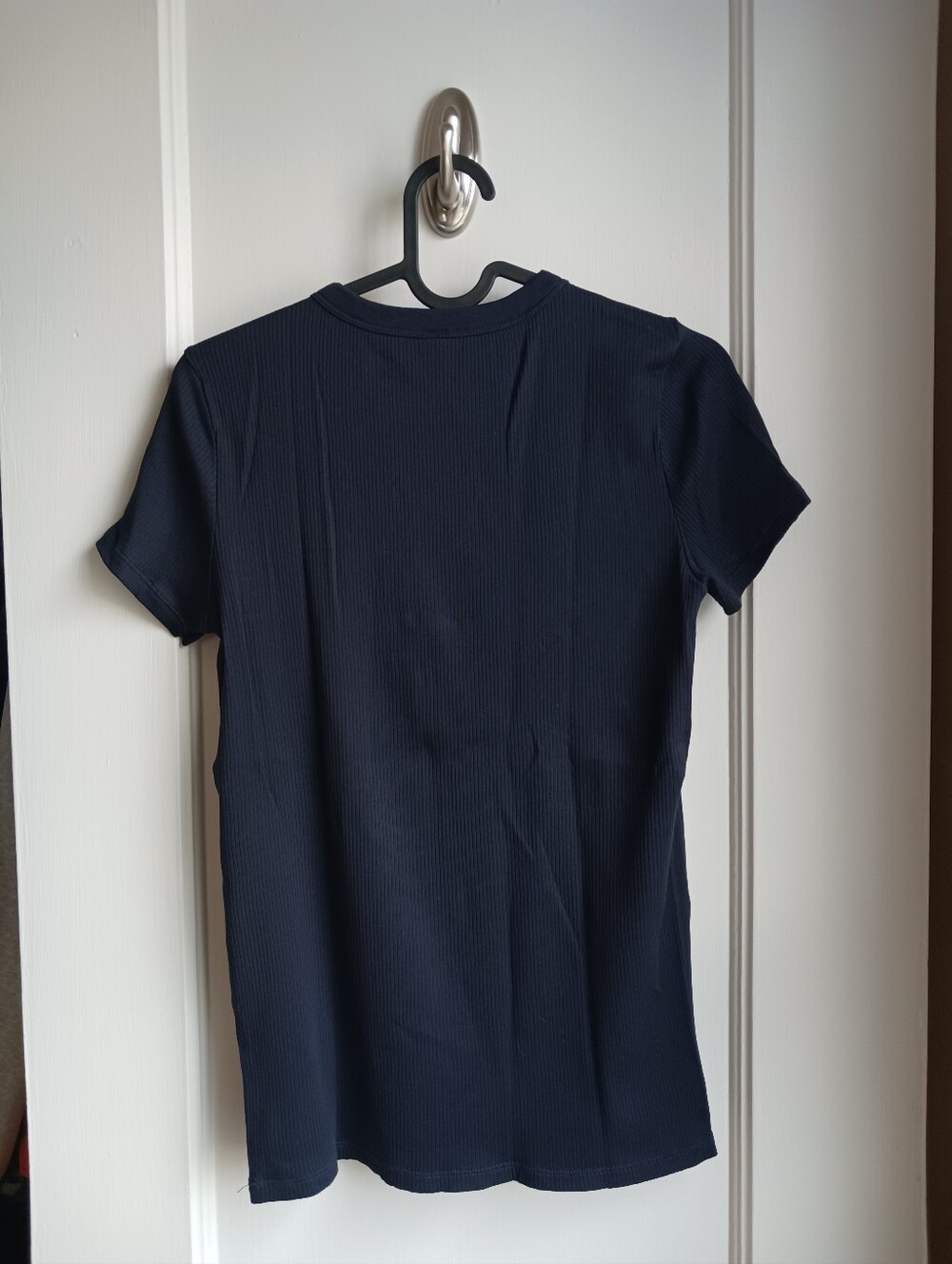 Uniqlo Supima Cotton Ribbed Tee - Picture 2 of 8